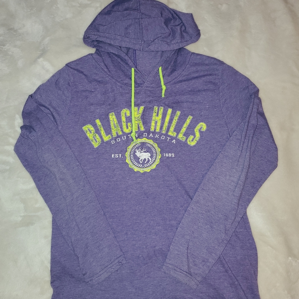 hooded long sleeve t-shirt